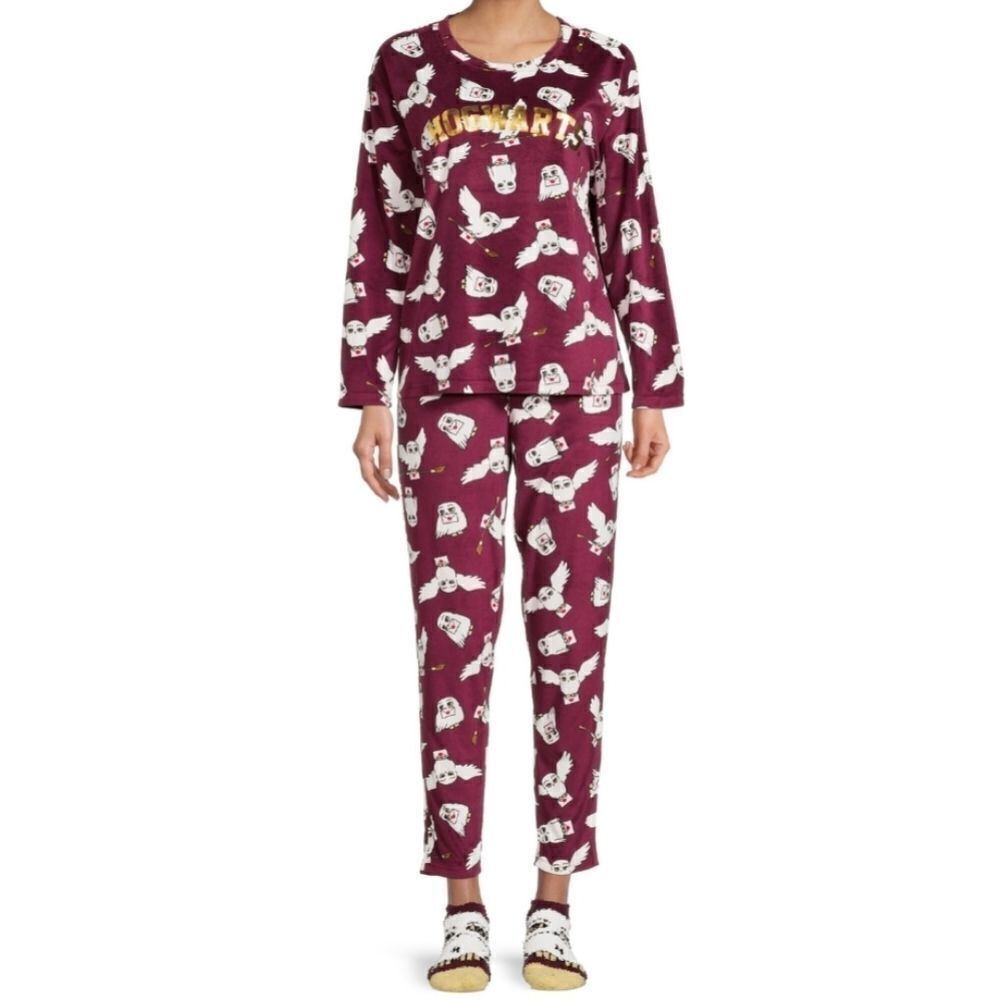 Harry Potter Gryffindor Pajamas NWT